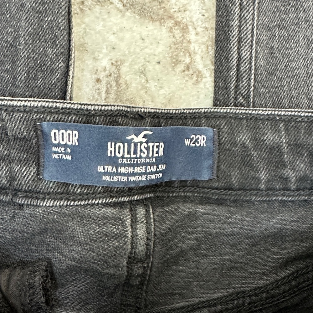 Hollister Ultra High-Rise Washed Black Butterfly Print Dad Jeans Sz 000 / 23R - Picture 7 of 11